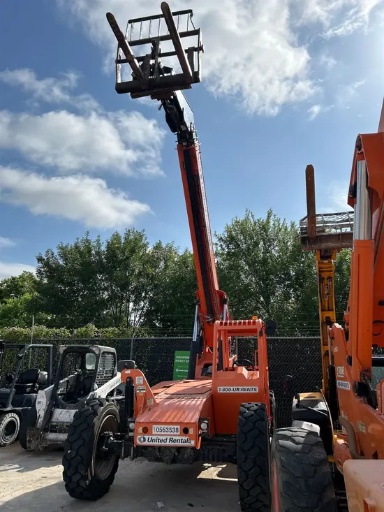 2017 SKYTRAK 6042 Forklift