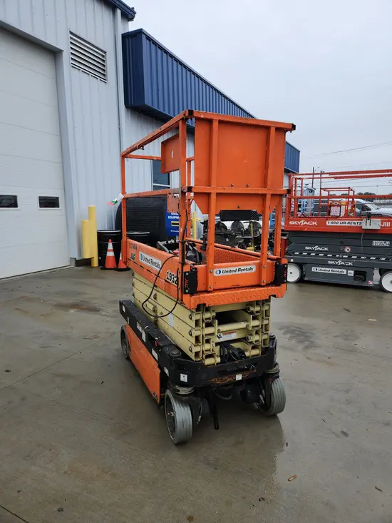 2017 JLG 1932R Scissor Lift