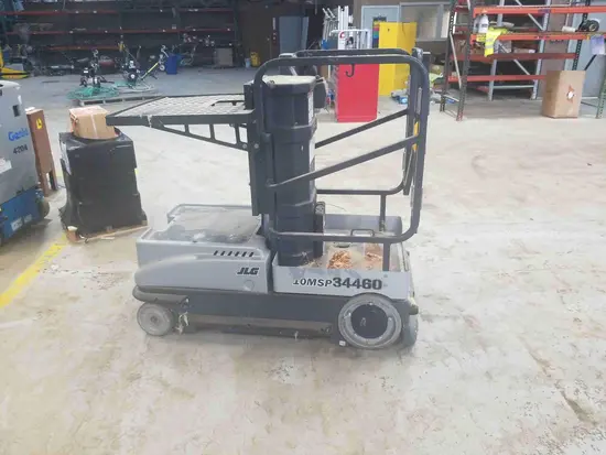2016 JLG 10MSP