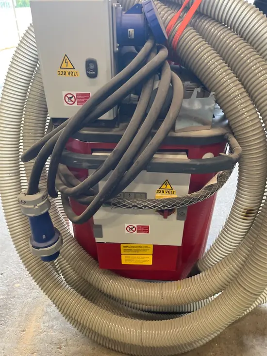 2021 Blastrac BDC-33 Vacuum