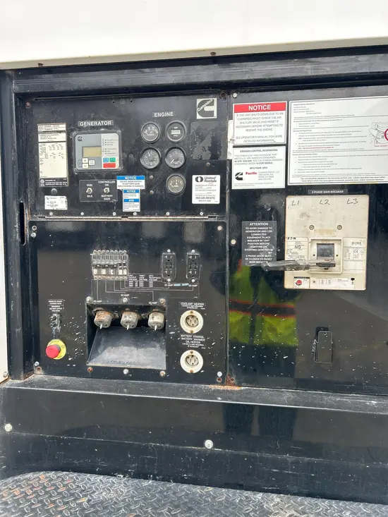 2016 Cummins C300D6R Diesel Generator