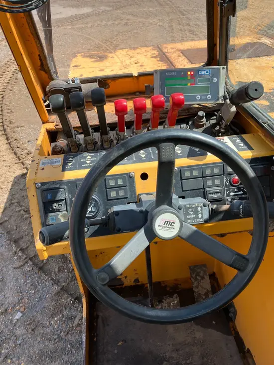 2013 Broderson IC-80-3J