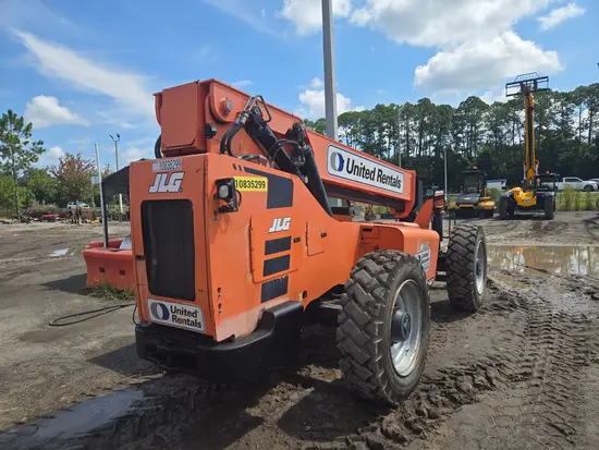 2018 SKYTRAK 8042 Forklift