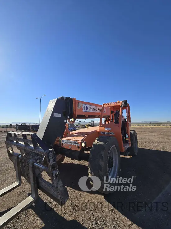 2018 SKYTRAK 8042 Forklift