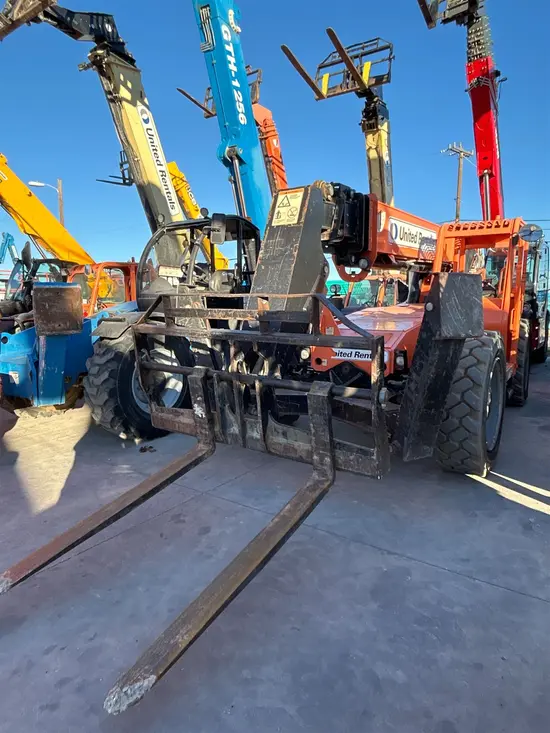 2017 SKYTRAK 10054 Forklift