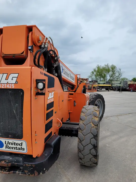 2016 SKYTRAK 6042 Forklift