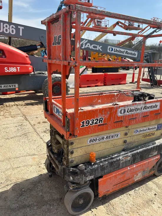 2018 JLG 1932R Scissor Lift