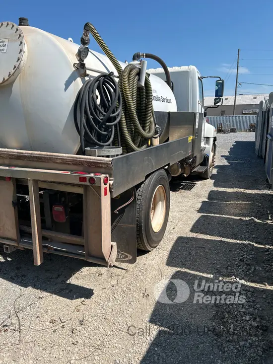 2019 HINO 268DCD4X2