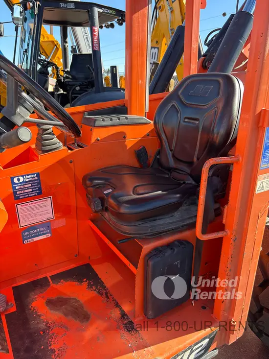 2017 SKYTRAK 6042 Forklift