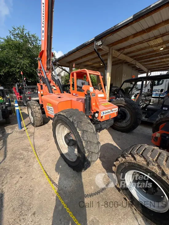 2018 SKYTRAK 8042 Forklift