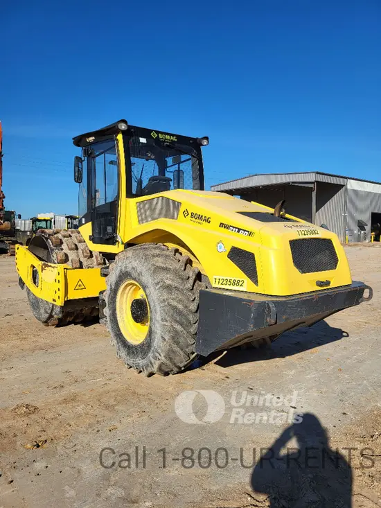 2021 BOMAG BW211PD-5 Single Drum Roller