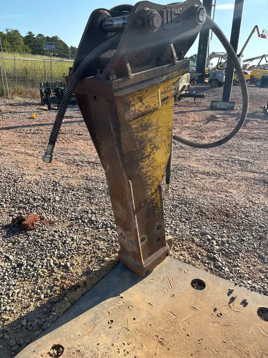 2011 Atlas Copco MB750 Attachment