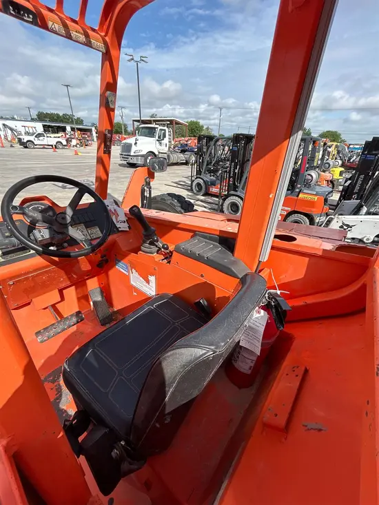 2017 SKYTRAK 6042 Forklift