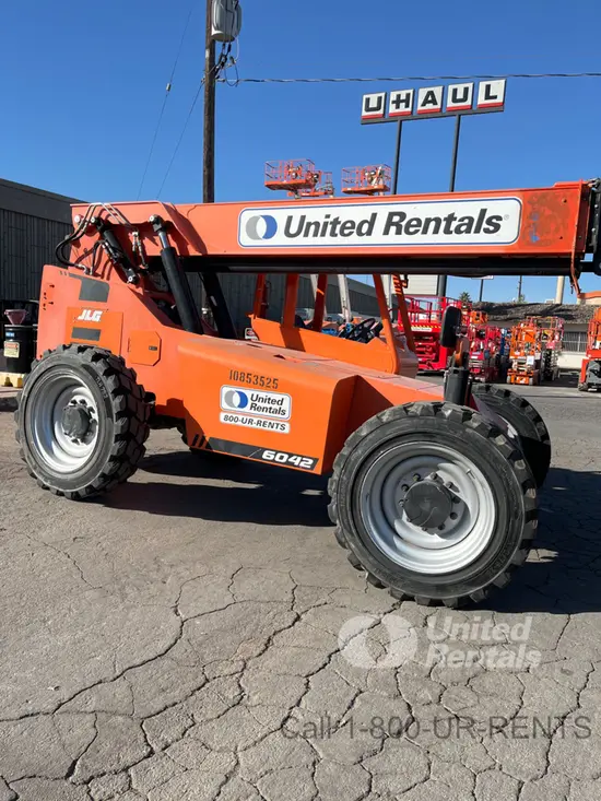 2018 SKYTRAK 6042 Forklift