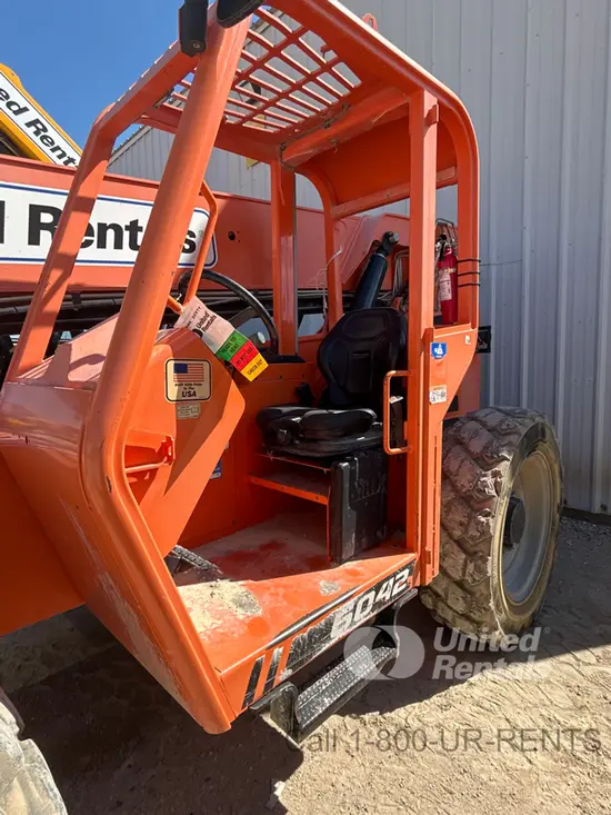 2016 SKYTRAK 6042 Forklift