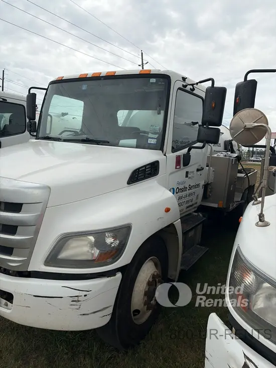 2020 HINO 268DCD4X2