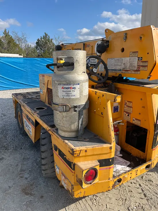 2012 Broderson IC-20-1J