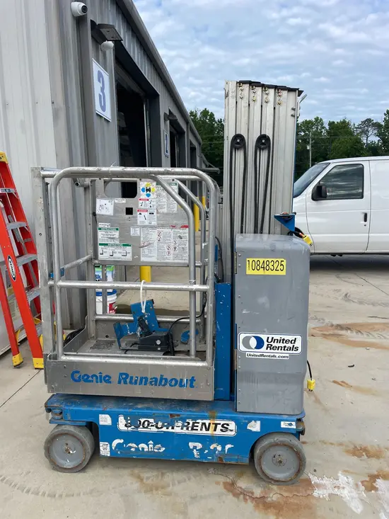 2018 Genie GR-20 Self-Propelled One-Person Lift