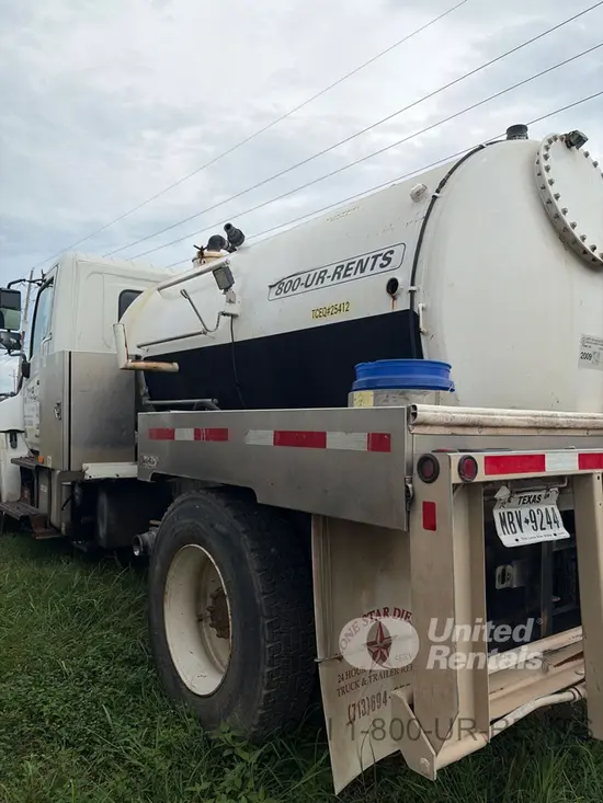 2019 HINO 268DCD4X2