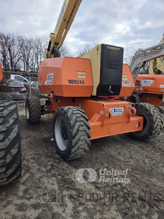 2017 JLG 800AJ Articulating Boom Lift