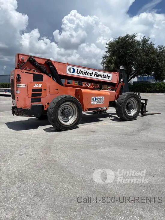 2018 SKYTRAK 8042 Forklift