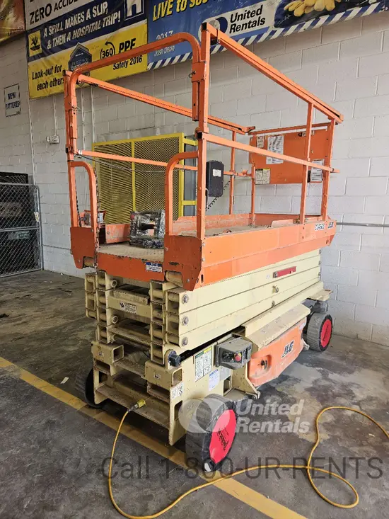 2017 JLG 3246ES Scissor Lift