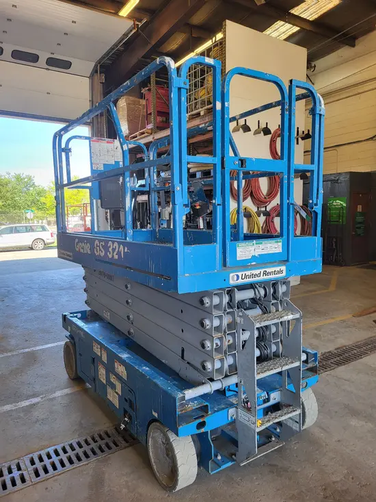 2016 Genie GS-3246 Scissor Lift