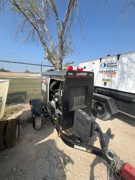 2022 Lincoln Electric LE400 Welder