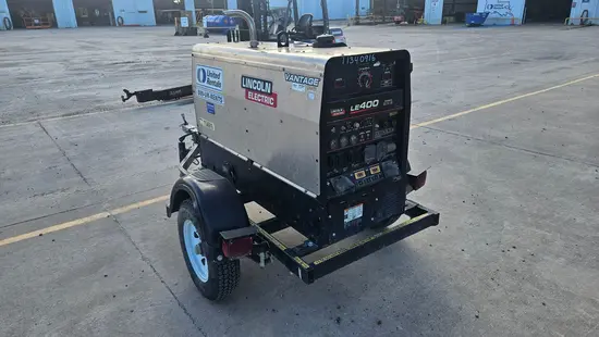 2022 Lincoln Electric LE400 Welder