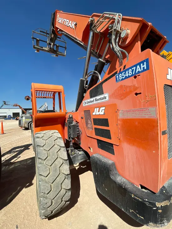 2017 SKYTRAK 10054 Forklift