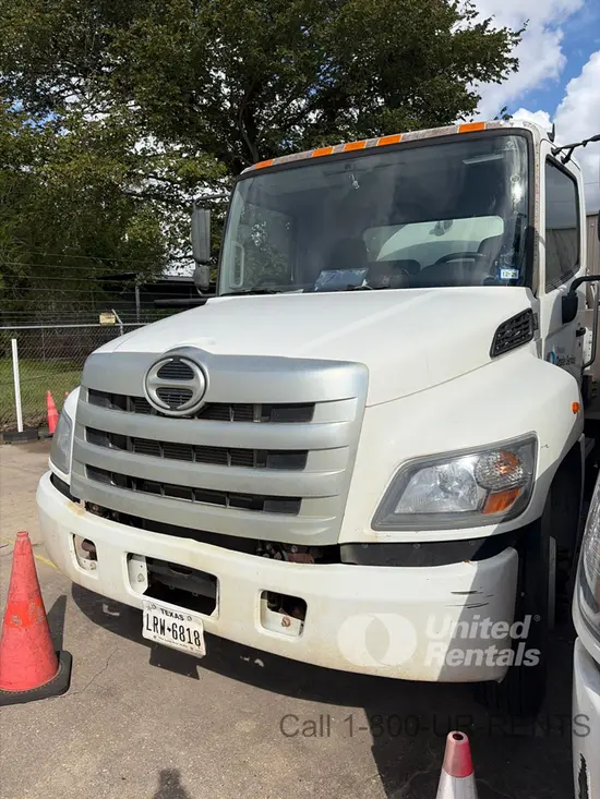 2020 HINO 268DCD4X2