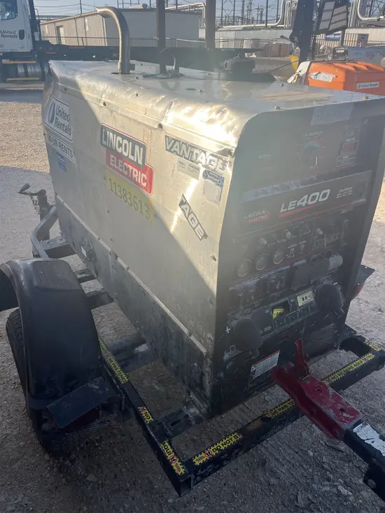 2022 Lincoln Electric LE400 Welder