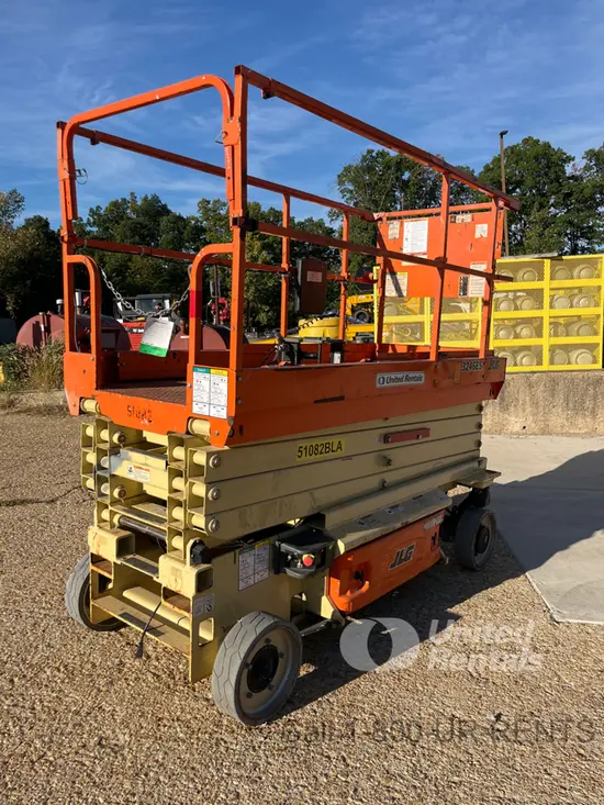 2017 JLG 3246ES Scissor Lift