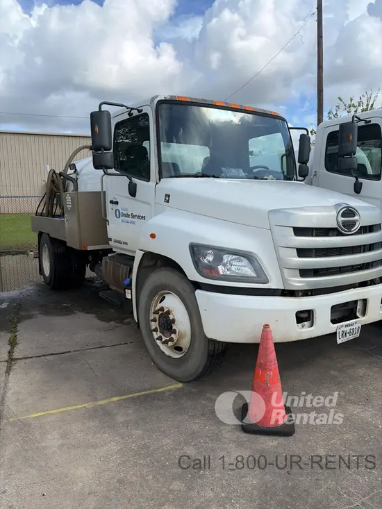 2020 HINO 268DCD4X2