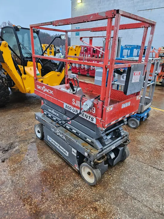 2018 Skyjack SJIII3219 Scissor Lift