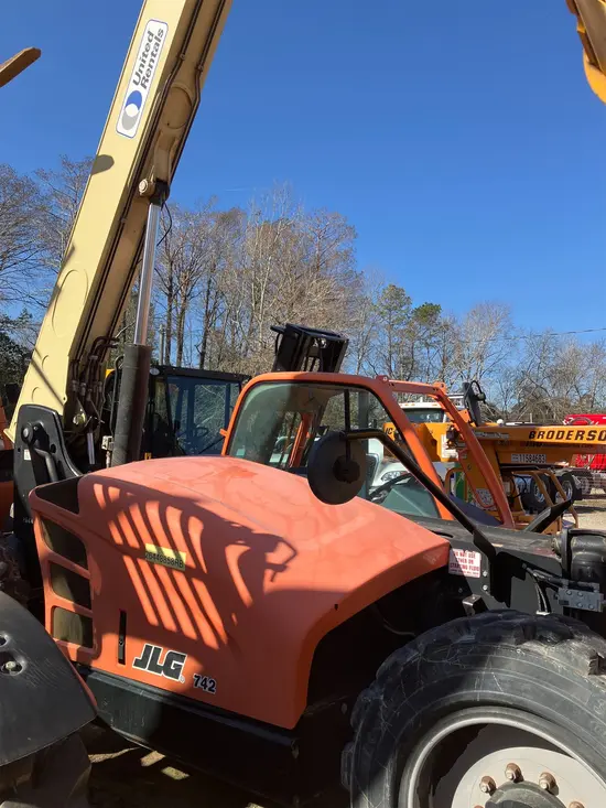 2018 JLG 742 Forklift