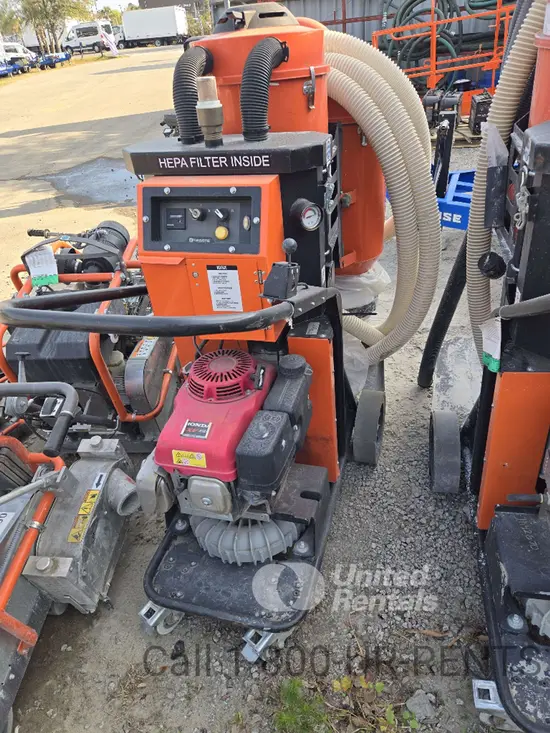2021 Husqvarna T4000P Vacuum