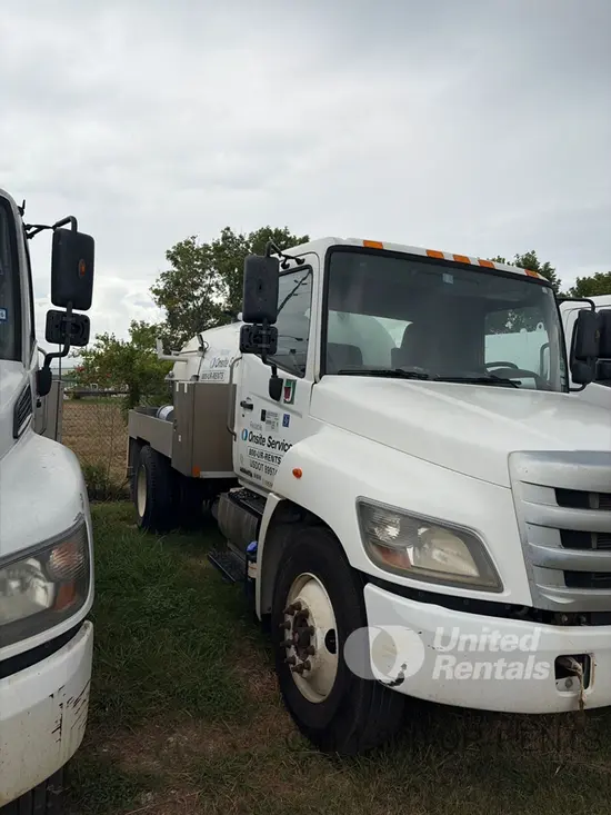 2020 HINO 268DCD4X2