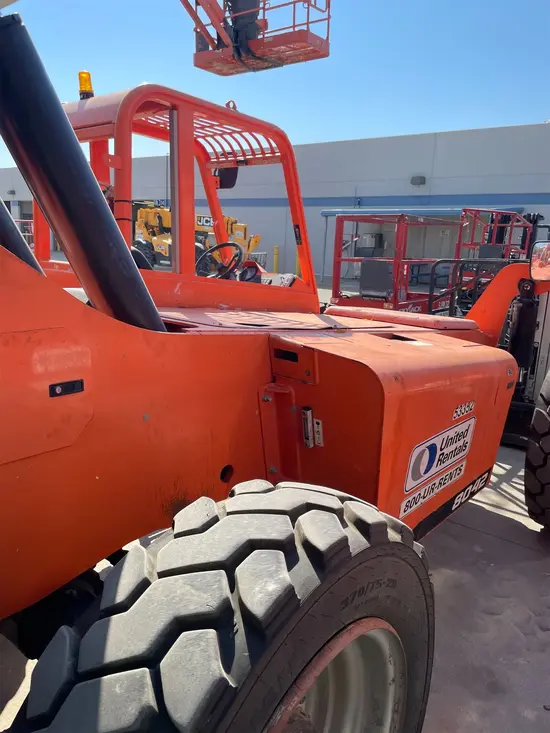 2017 SKYTRAK 8042 Forklift