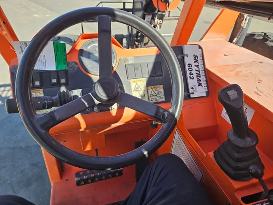2017 SKYTRAK 6042 Forklift
