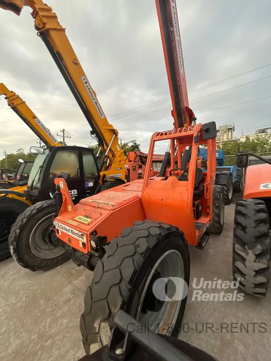 2018 SKYTRAK 8042 Forklift