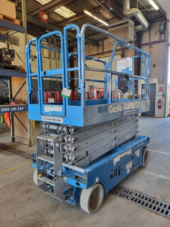 2016 Genie GS-3246 Scissor Lift