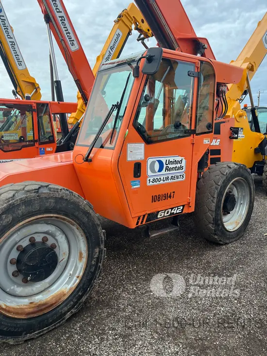 2018 SKYTRAK 6042 Forklift