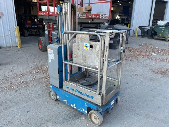 2018 Genie GR-20 Self-Propelled One-Person Lift