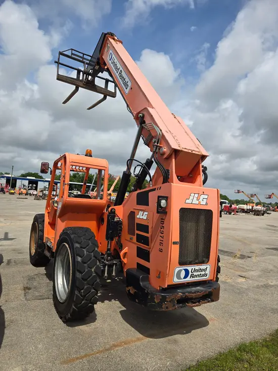 2017 SKYTRAK 6042 Forklift