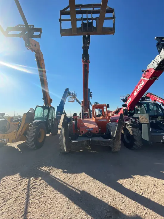 2017 SKYTRAK 10054 Forklift