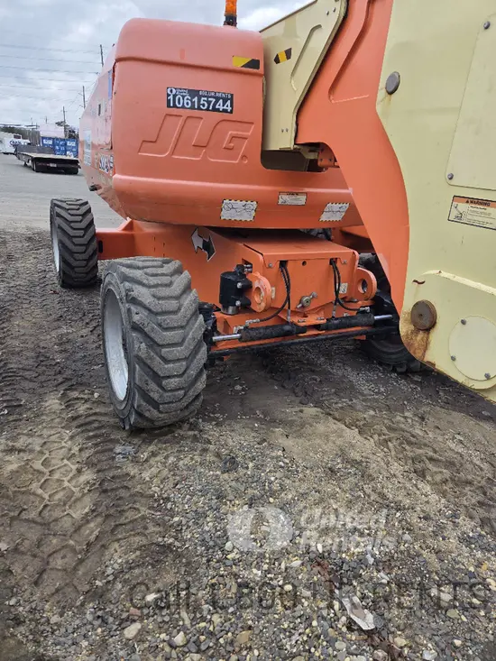 2017 JLG 800AJ Articulating Boom Lift