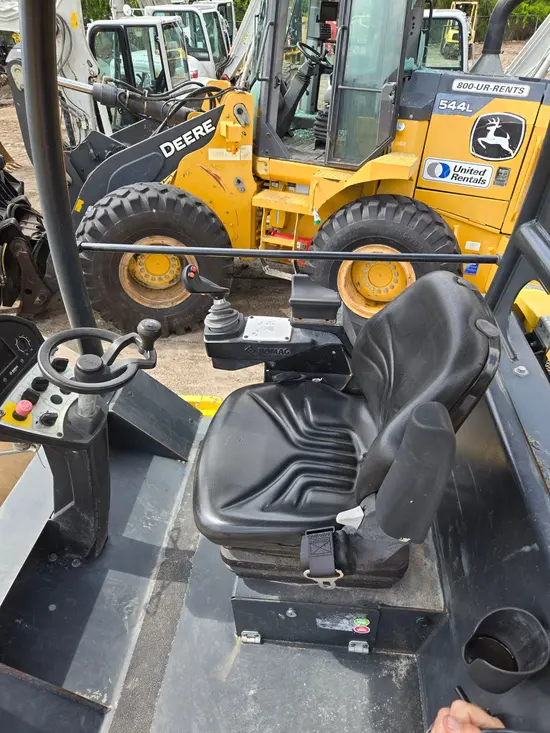 2021 BOMAG BW211D-5 Single Drum Roller