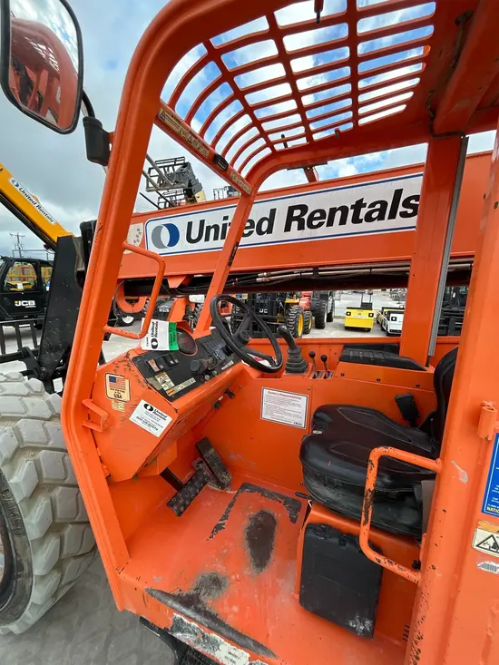 2016 SKYTRAK 8042 Forklift
