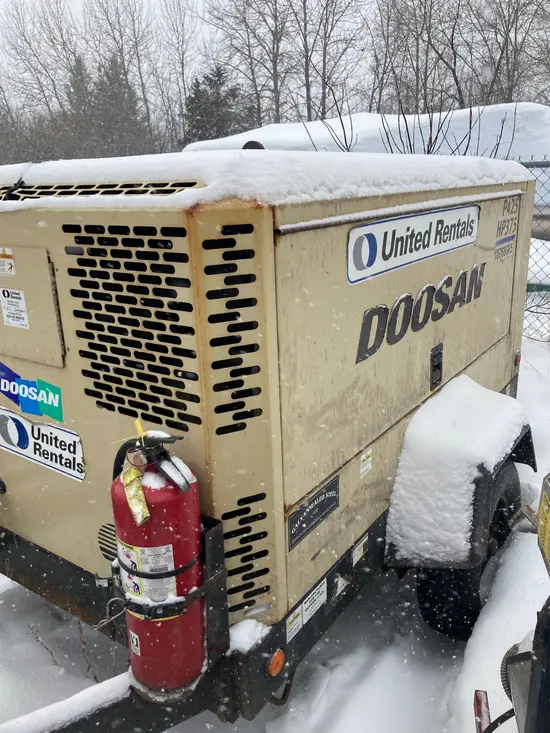 2018 Doosan P425/HP375EXT3 Air Compressor